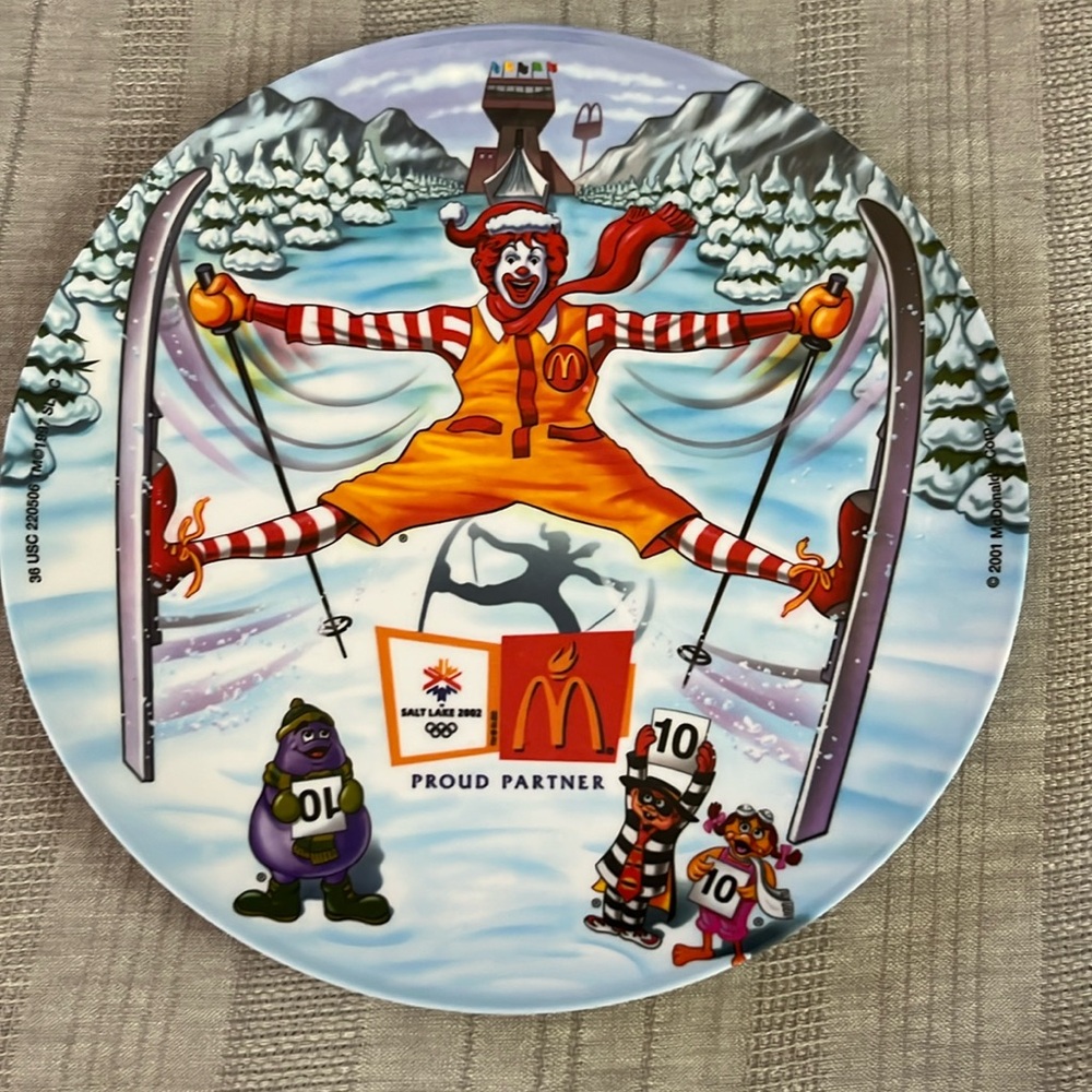 McDonald’s Vintage Plate 2001. Never used!